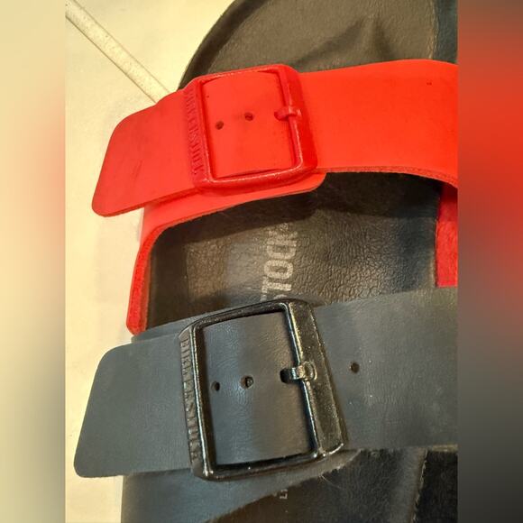 Birkenstock Men’s Arizona Split 2 Strap Sandal Size 41 8 - 8.5 Red Black Classic - Picture 7 of 9